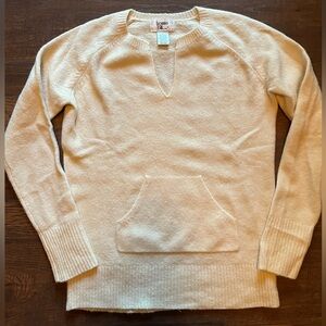 NWOT Bonnie and Bill by Holly Ivory sweater with Kangaroo Pocket